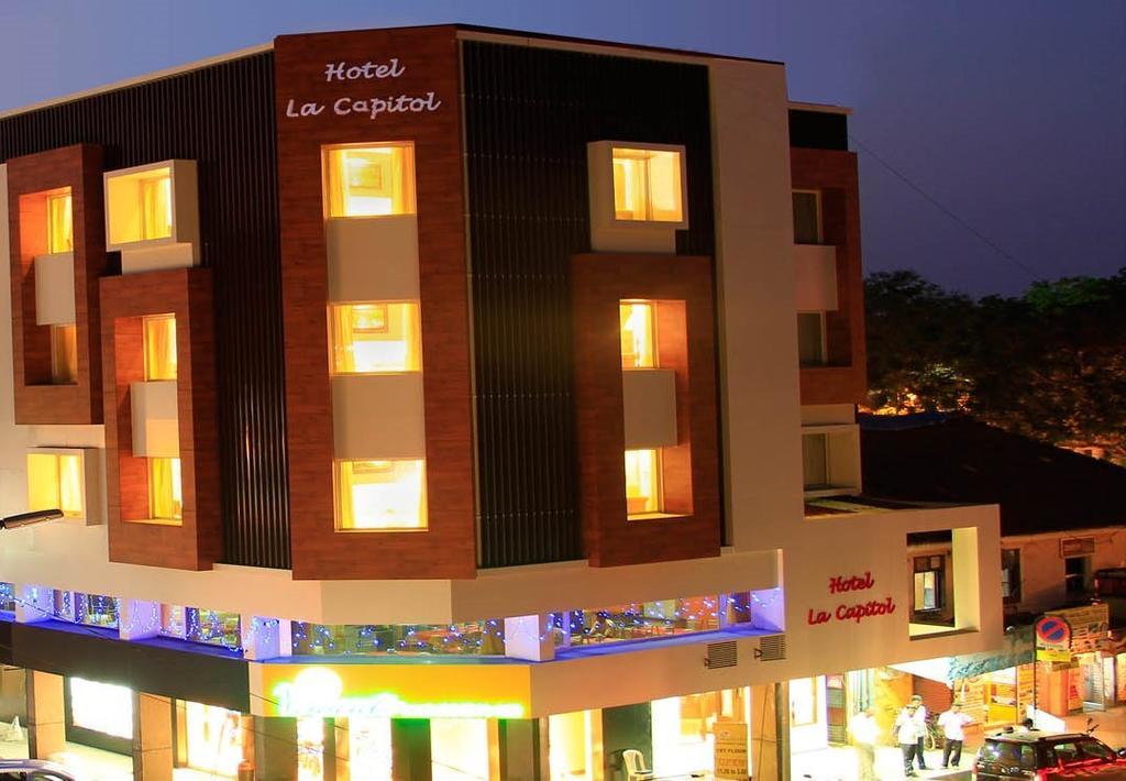 Hotel La Capitol Panadzsi Kültér fotó