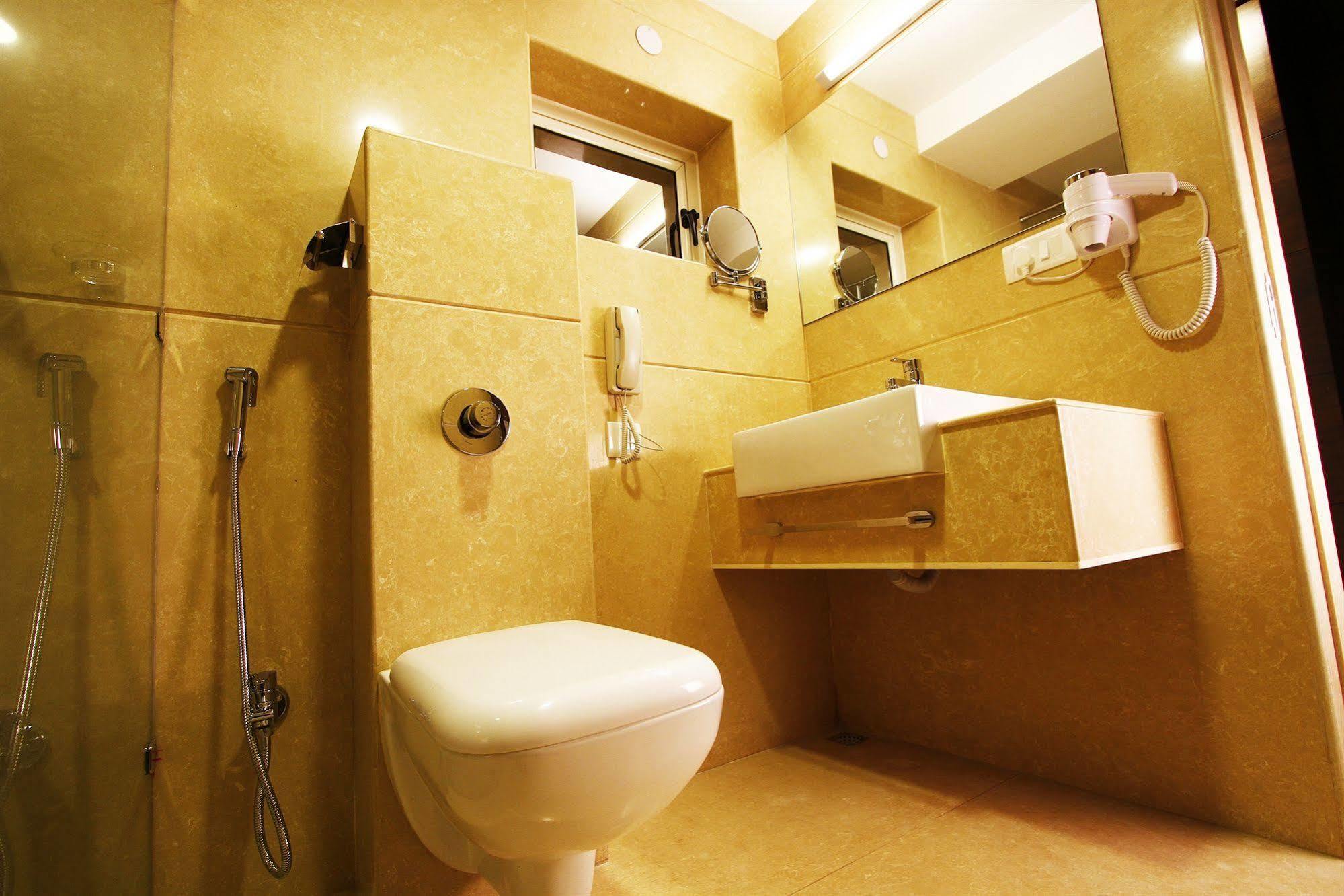 Hotel La Capitol Panadzsi Kültér fotó